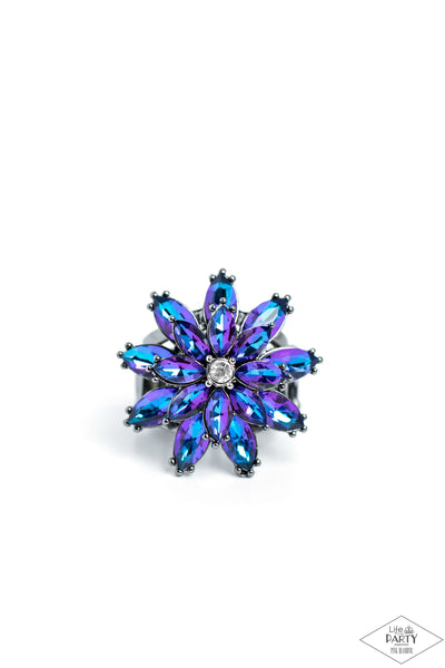 Paparazzi Am I GLEAMing? - Multi Blue Iridescent Petals Ring