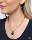 Paparazzi Celestial Catwalk - Black