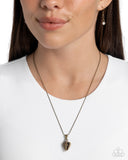 Paparazzi Conch Confidence - Brass
