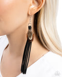 Paparazzi Feathered Festivity - Black