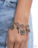 Paparazzi Flirty Filigree