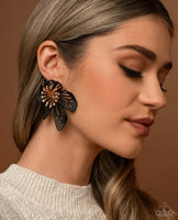 Paparazzi Wonderland WallFlower- Black Earrings