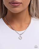 Paparazzi Horseshoe Headline- Silver Necklace