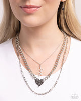 Paparazzi Luxurious Love - Black Necklace