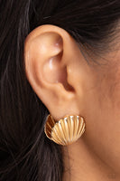 Paparazzi Seashell Surprise - Gold