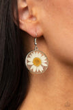 Paparazzi Forever Florals - White - Veronica's Jewelry Paradise, LLC