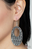Paparazzi Engraved Edge - Silver - Veronica's Jewelry Paradise, LLC