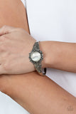 Paparazzi Extravagantly Enchanting - White - Veronica's Jewelry Paradise, LLC