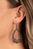 Paparazzi Granada Garland - Black