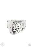 Paparazzi FF JUL 22 Hidden Troves - Silver
