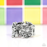 Paparazzi Island Eden - Silver