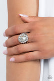 Paparazzi Moxie Magic - White