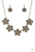 Paparazzi No Common Daisy - Brass - Veronica's Jewelry Paradise, LLC