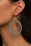 Paparazzi Rounded Out - Silver - Veronica's Jewelry Paradise, LLC
