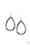 Paparazzi Striking RESPLENDENCE - Silver - Veronica's Jewelry Paradise, LLC